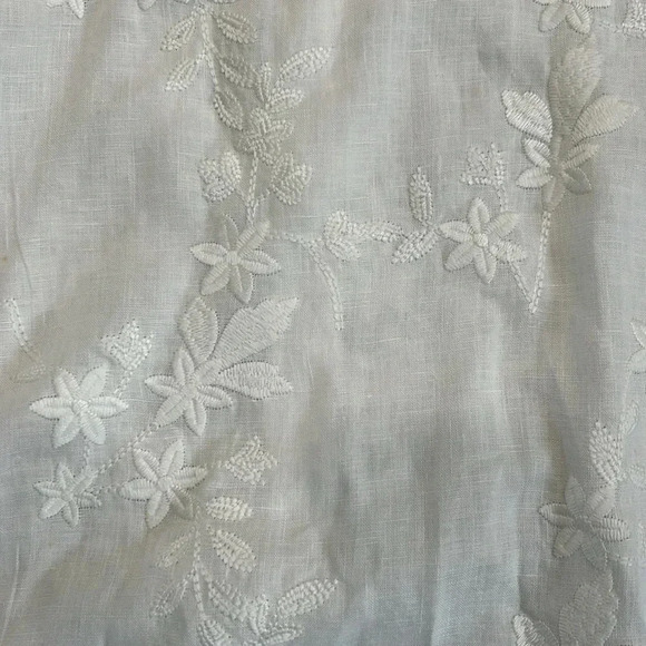 White shortsleeve all over embroidered dress - Picture 2 of 5